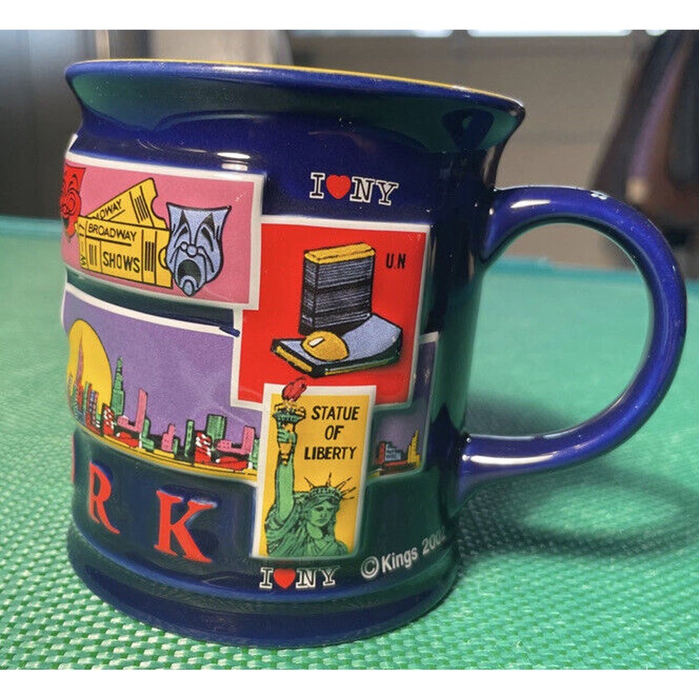 NEW YORK CITY COFFEE MUG. EMBOSSED NEW YORK LANDMARKS COFFEE MUG. NY 3D Mug.B243
